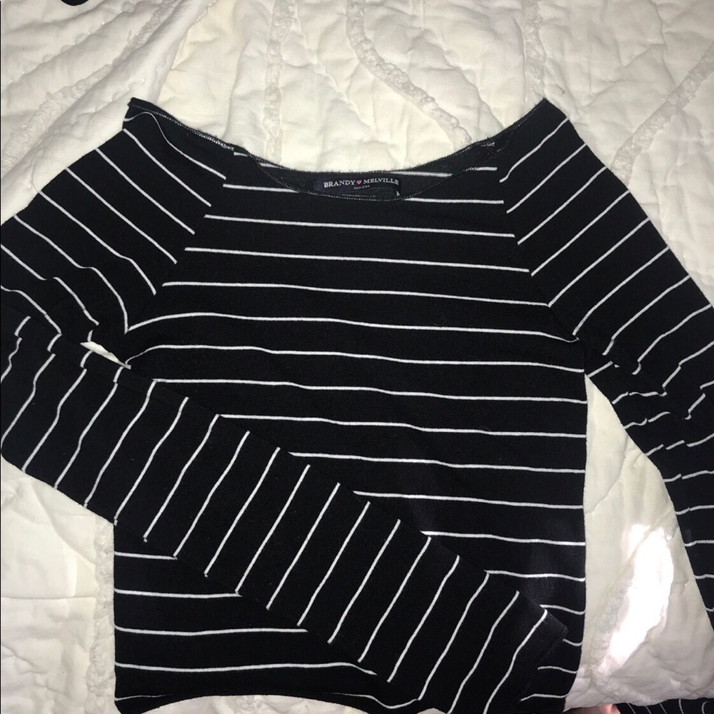 Brandy Melville cropped long sleeved top